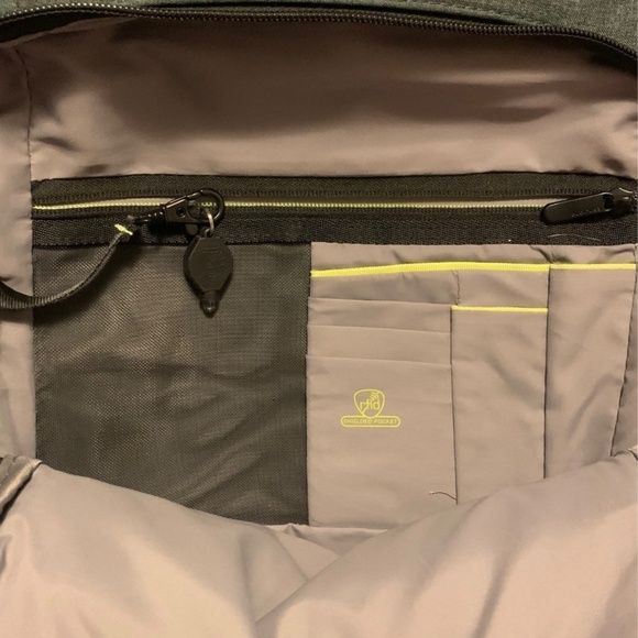 Travelon Anti Theft Backpack Laptop Bag Gray - Picture 2 of 8